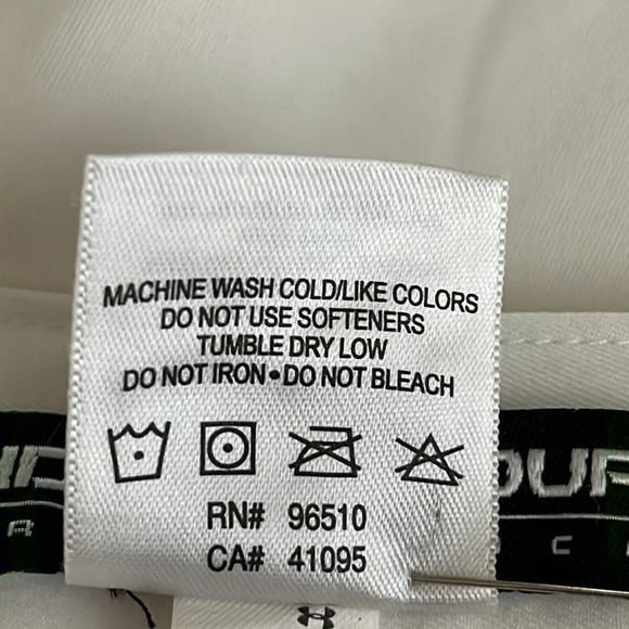 Under Armour Performance Skort - Size 2 - Picture 6 of 6